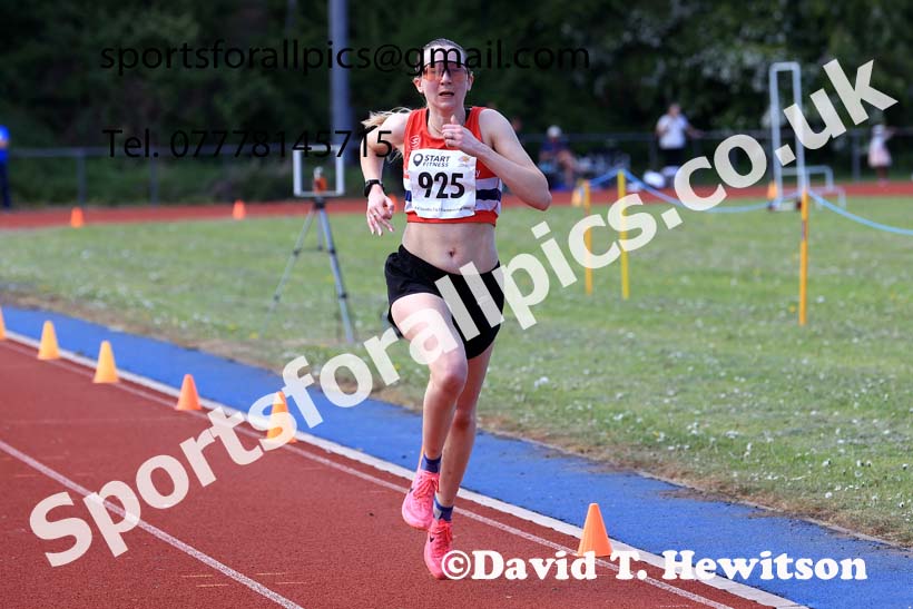 Senior womens 5000 metres, 2025 North Eastern Track and Field Champs., Shildon, County Durham. Photo: David T. Hewitson/Sports for All Pics